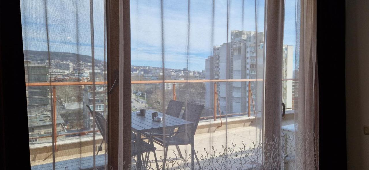 Студио Тони 1 Varna Luaran gambar