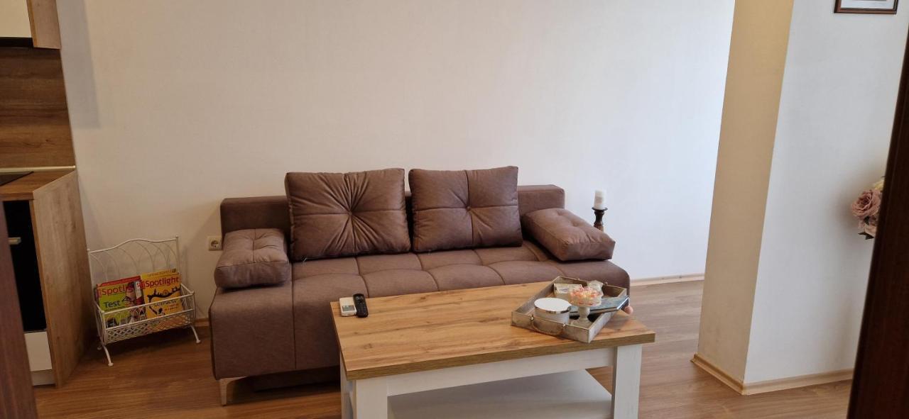 Студио Тони 1 Varna Luaran gambar