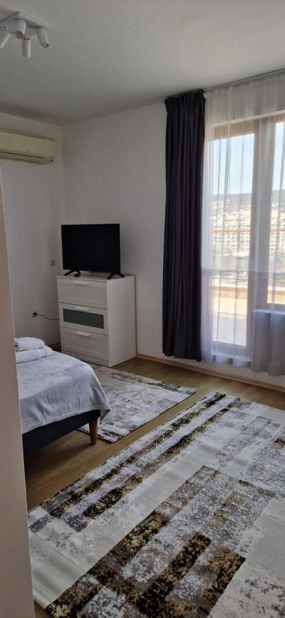 Студио Тони 1 Varna Luaran gambar