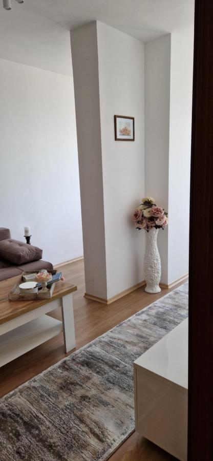 Студио Тони 1 Varna Luaran gambar
