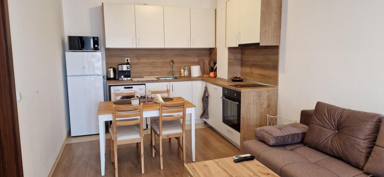 Студио Тони 1 Varna Luaran gambar